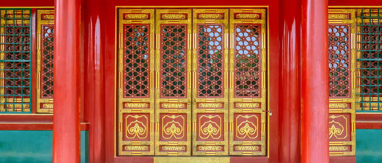Colorful Mandarin doorway