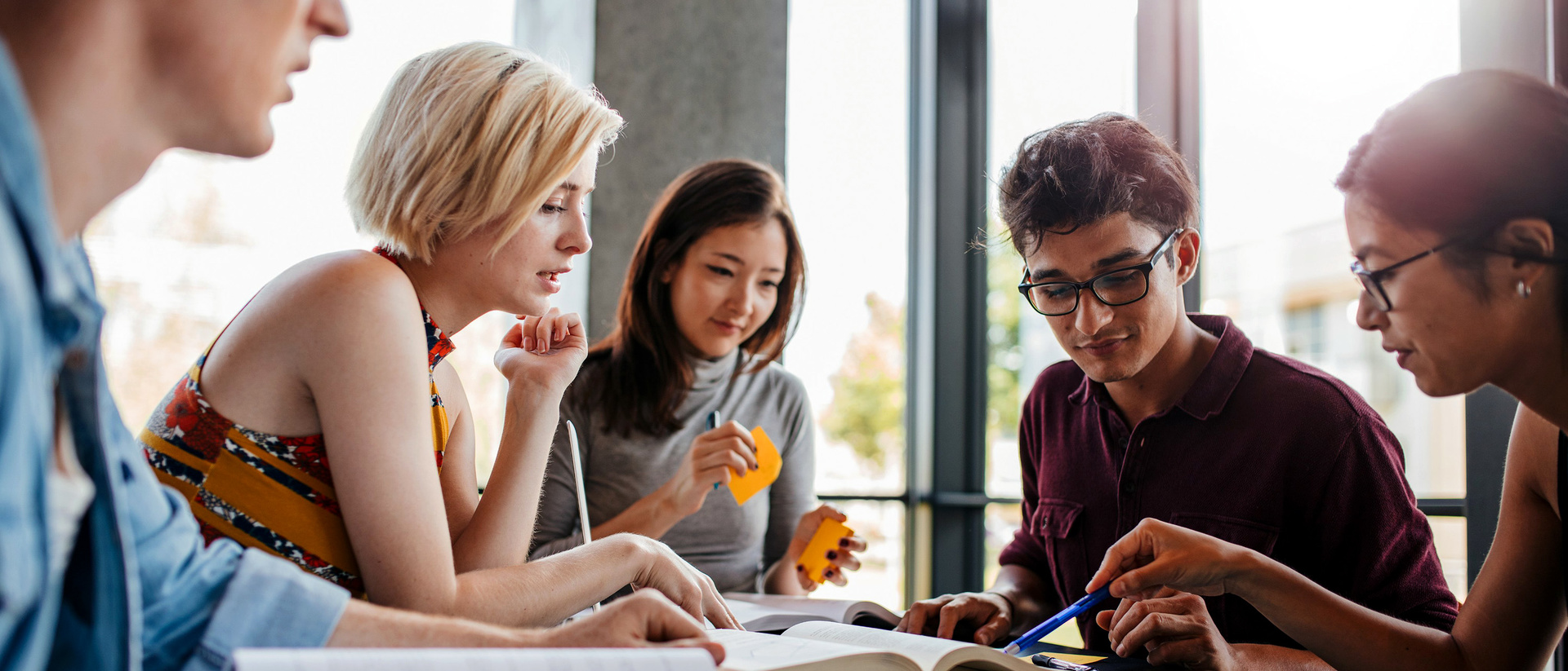 Peer Tutoring Center for Language and Culture Learning The